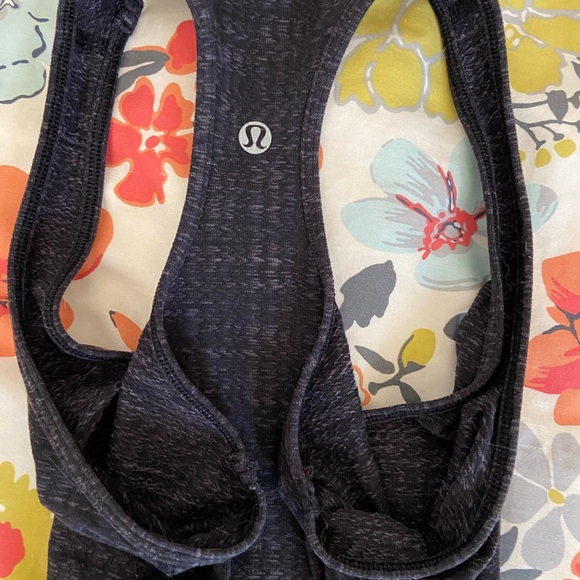 Lululelon Tank top (long) - Picture 3 of 7